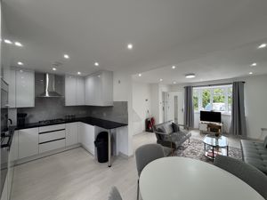 Photo 14- click for photo gallery